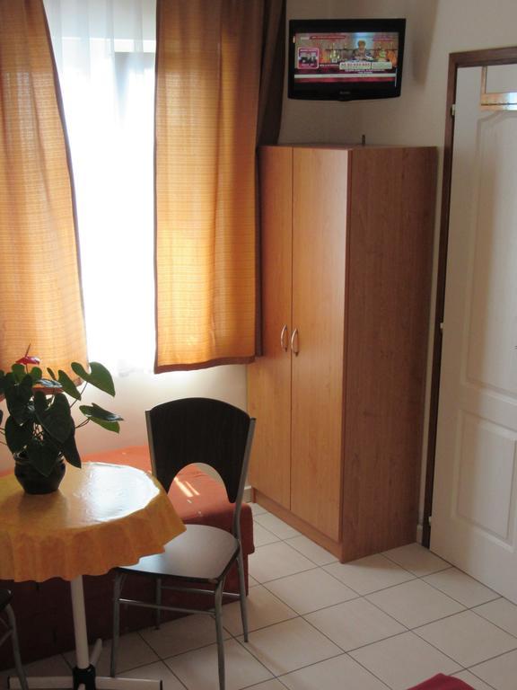 Suele Apartments & Rooms Balatonfüred Quarto foto