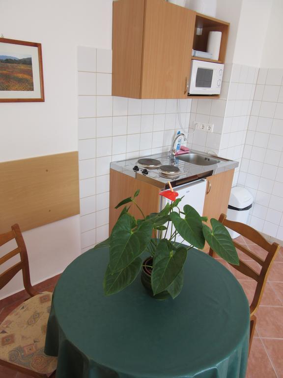 Suele Apartments & Rooms Balatonfüred Quarto foto